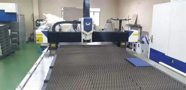 6Kw&12Kw 2000*6000mm Single Table Laser Metal Cutting Machine